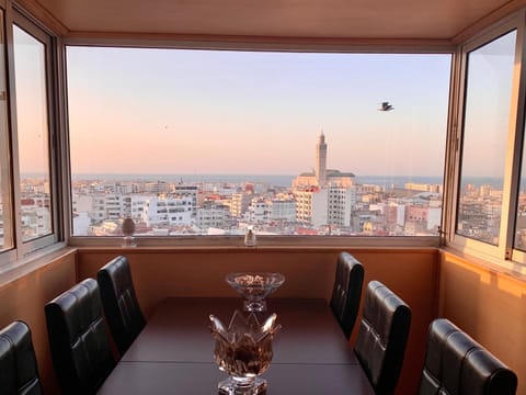 Balcony/Terrace, Dining area, City view, Street view
