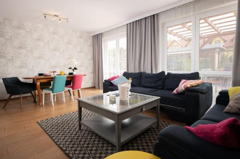 Duży Apartament PASJA na parterze z tarasem Apartment in Pomeranian Voivodeship