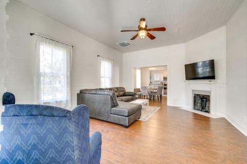 Charming 100-Year-Old Home Less Than 1 Mi to Downtown House in Ocala