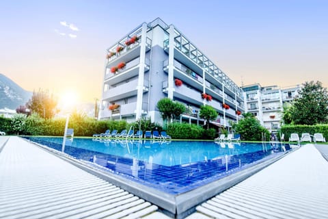Other, Pool view
