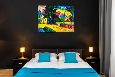 Bed, Photo of the whole room, Decorative detail, Bedroom