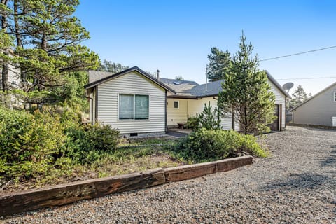 Three Capes Cottage House in Pacific City