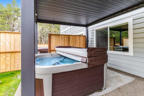 SurfSide House in Westport