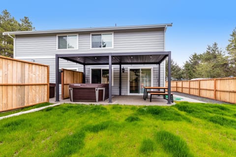 SurfSide House in Westport