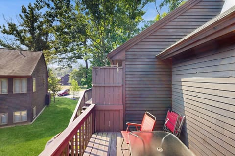 Nature's Getaway Apartment in Glen