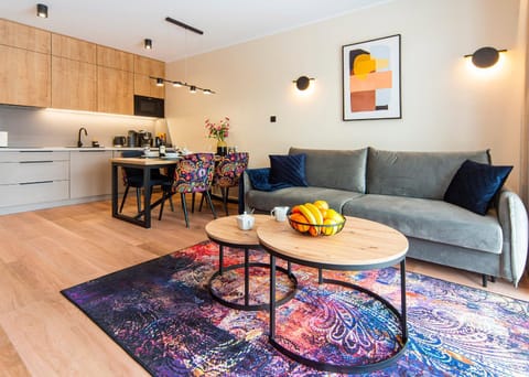 Kitchen or kitchenette, Living room, Seating area, Dining area, minibar, pet friendly, stove