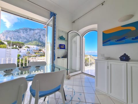 Blu Acquaviva Apartment in Marina Grande