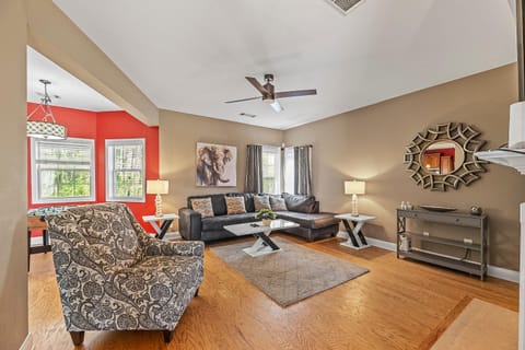 Living room, Seating area, fireplace