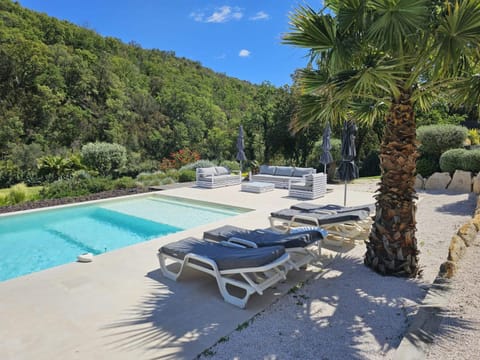 Natural landscape, Garden, Garden view, Pool view, Swimming pool, Swimming pool, furniture, sunbed