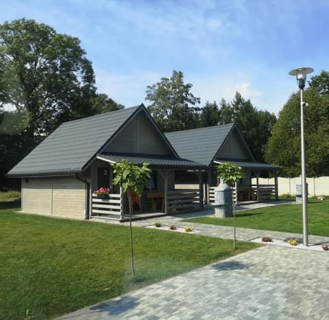 Property building, Spring, Day, Natural landscape, Garden, Garden view
