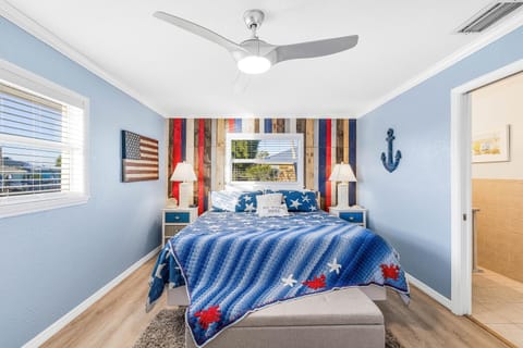 Bed, Bedroom, fireplace