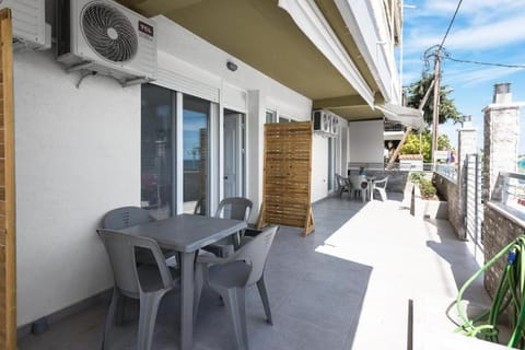 Blue Horizon 4 Apartment in Halkidiki