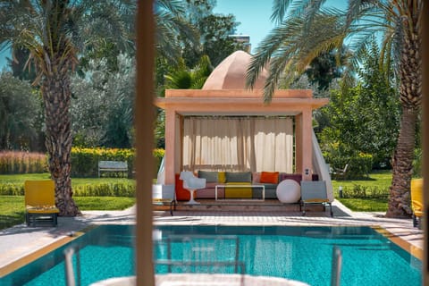 Garden, Garden view, Swimming pool, sunbed