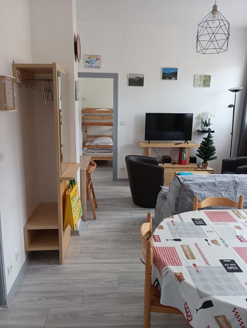 LA VOLIERE des PICS Apartment in Auvergne-Rhône-Alpes