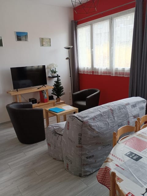 LA VOLIERE des PICS Apartment in Auvergne-Rhône-Alpes