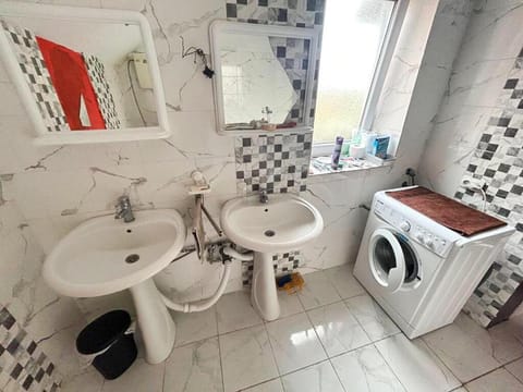 Shower, Bathroom, washing machine