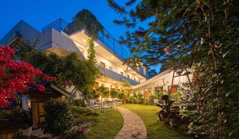 Garden, Garden view