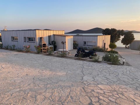 Property building, Day, Natural landscape