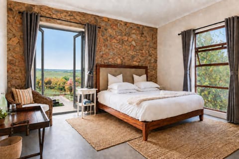 Bed, Balcony/Terrace, Bedroom, Garden view, Mountain view