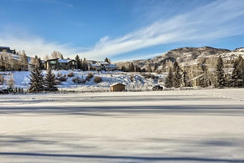 Cozy Vail Valley Townhome - Walk to Riverwalk! House in Edwards