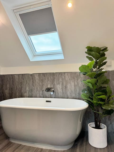 Eagles Cottage, 3 - Bed, Sleeps 6, Pets Welcome - Ulverston House in England