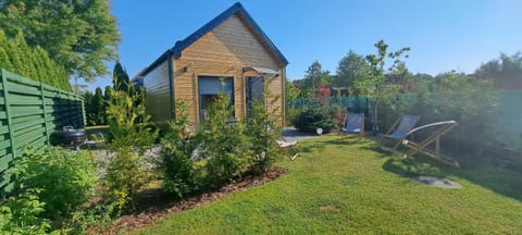 Property building, Day, Natural landscape, Garden, Garden view