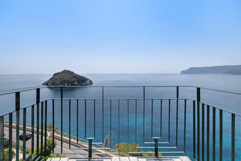 Appartamento stupenda vista mare Apartment in Bergeggi