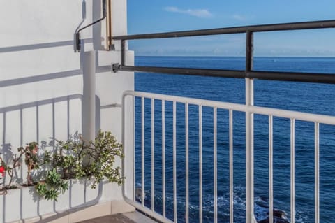 La finestra sul mare Apartment in Sanremo