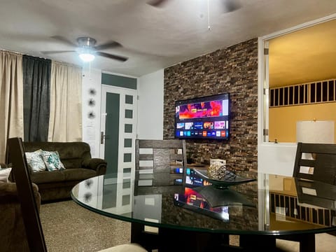 TV and multimedia, Living room, Dining area
