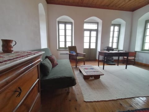 Lounge or bar, Seating area