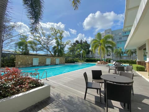 Property building, Swimming pool, Swimming pool