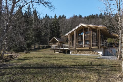 Property building, Facade/entrance, Off site