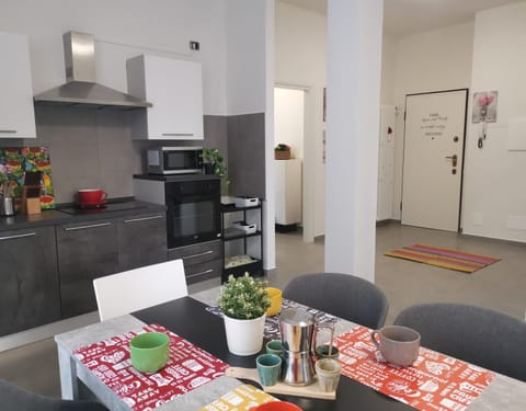 Kitchen or kitchenette, Living room, Seating area