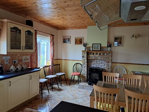 Spacious 6-Bed House 10 minutes from Knock Airport House in County Mayo