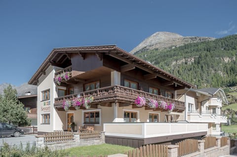 Ferienhaus Apart Sonnzeit House in Soelden