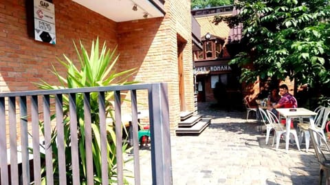 Facade/entrance