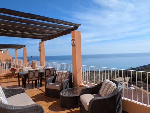 Balcony/Terrace, Balcony/Terrace, Living room, Seating area, Sea view, sunbed