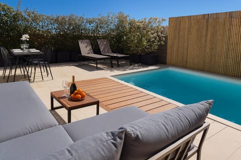 Patio, Pool view, Swimming pool, sunbed