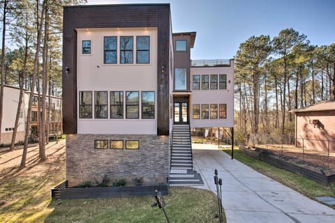 Spacious, Luxe Atlanta Home with Private Pool! House in Atlanta