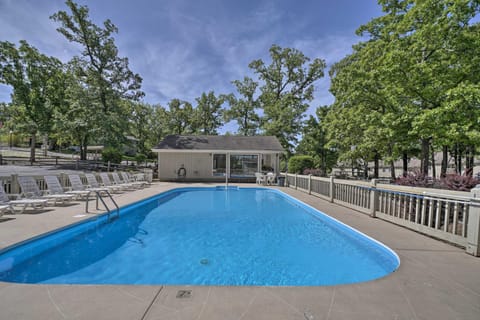 3 Pools! Lake-View Family Condo in Osage Beach Apartment in Osage Beach