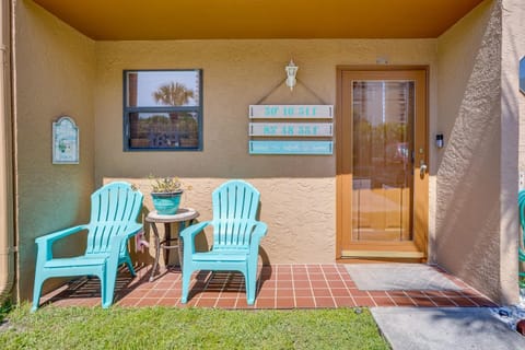 Walk to Beach PCB Condo with Oceanfront Pool Access Apartment in Long Beach