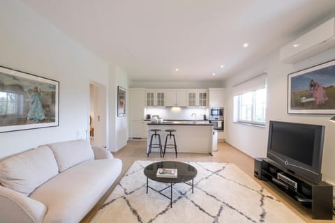 TV and multimedia, Living room, Dining area, kitchen