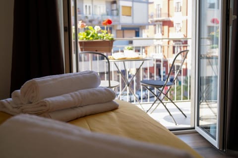 Balcony/Terrace, City view, Street view