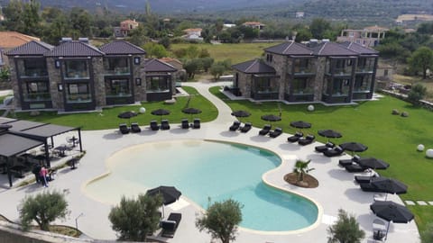 Restaurant/places to eat, Swimming pool