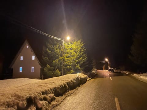 Vikendica Golija House in Serbia