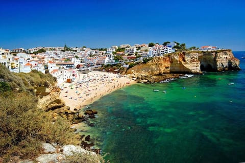 Neighbourhood, Natural landscape, Beach, Sea view