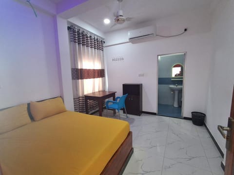Bed, Photo of the whole room, Bedroom, air conditioner