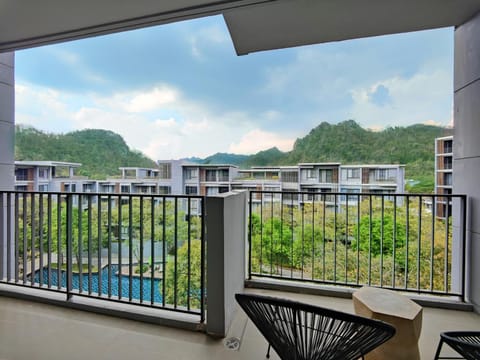 Balcony/Terrace, Garden view, Mountain view
