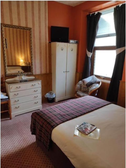 All Seasons Guesthouse Bed and Breakfast in Douglas