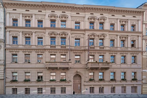 Property building, Facade/entrance
